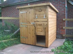 Brook Kennel with day door open