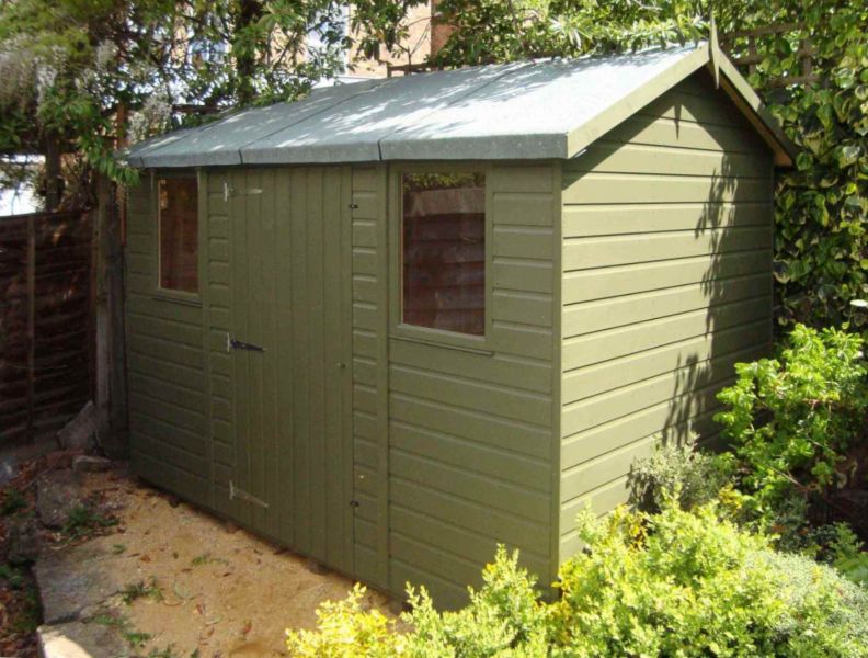 Deluxe Apex 10×6, Windows and Door under eaves, Old English Green Finish
